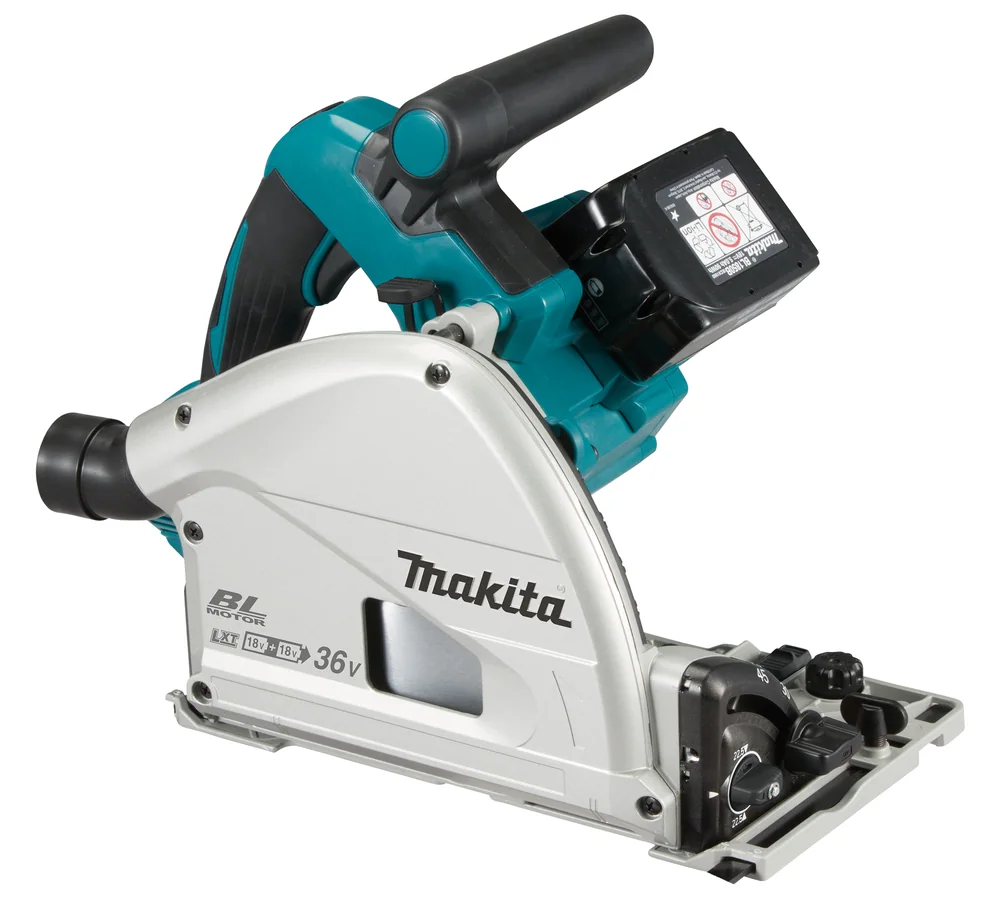 Scie plongeante sans fil Makita DSP600 équipée de ses deux batteries 18 V LXT, vue de trois quarts