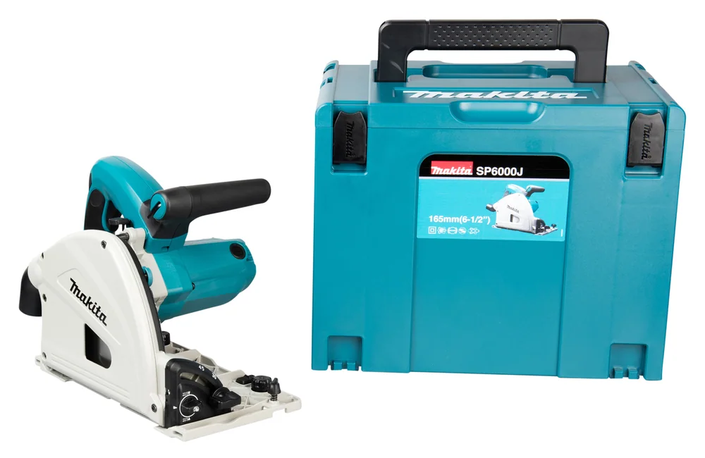 Scie plongeante Makita SP6000J posée devant son coffret de rangement Makpac bleu