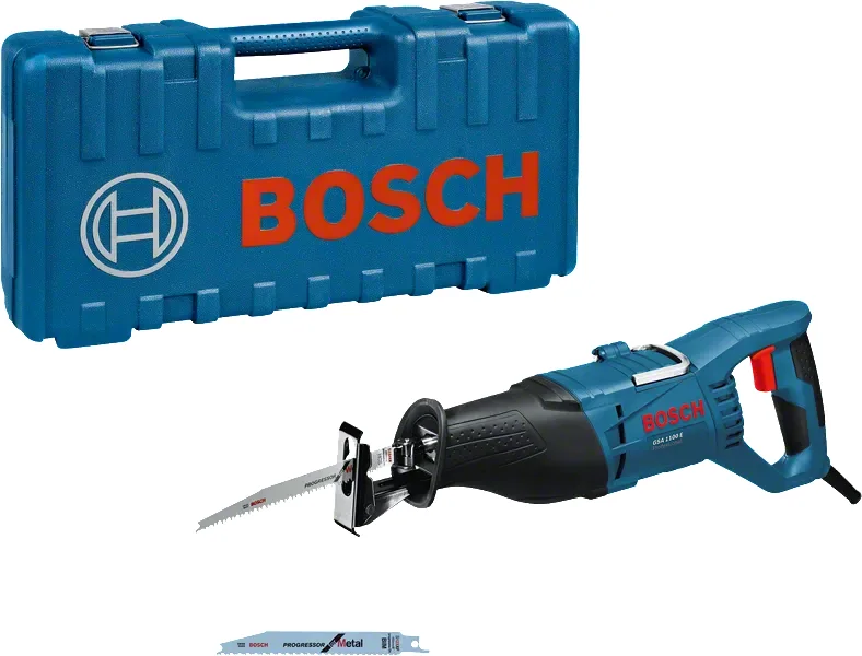 Bosch GSA 1100 E livrée avec son coffret de transport et deux lames de scie sabre, bois et métal